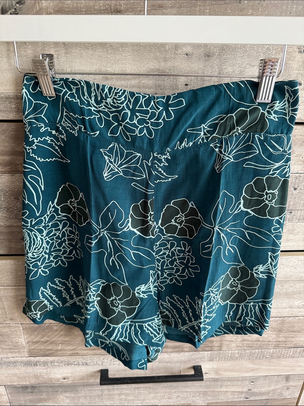 Waiwaolani Floral Print Shorts